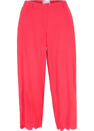 Neu hose mit - neu, lochstickerei