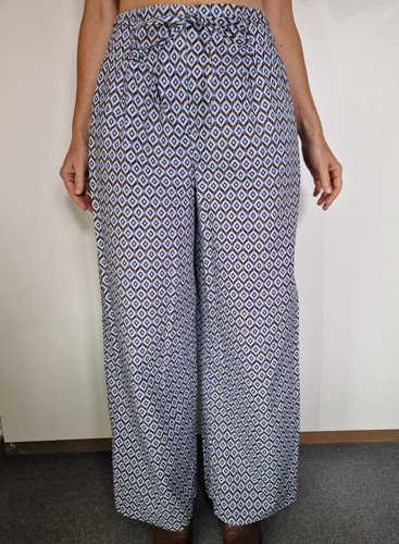 Weite flippige hose mit - weite,,